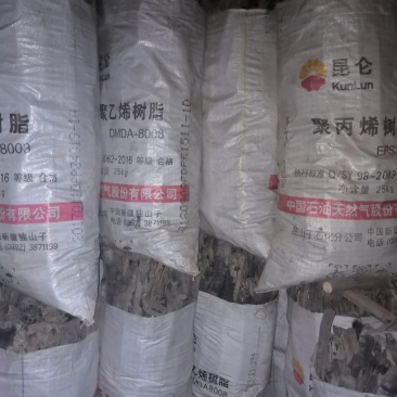 栎木炭，白炭，烧烤炭，青杠炭，菊花炭，明炭