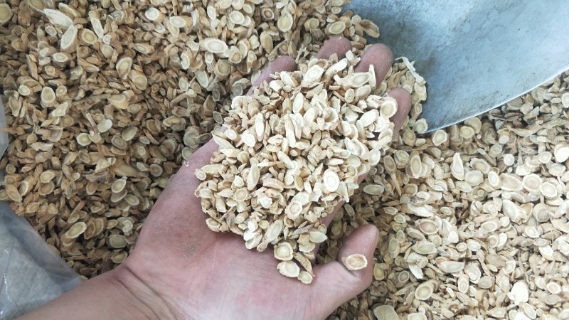 黄芪黄芪片指甲片斜片中选无硫新货批发中药材