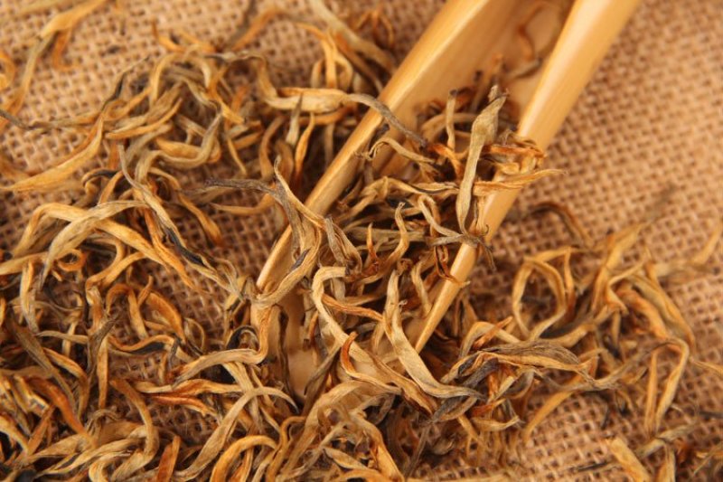 普洱茶滇红茶手工滇红金芽250g
