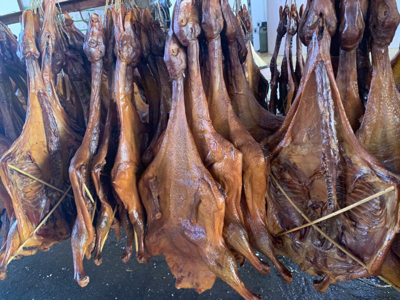腊鸭烟熏鸭柴火鸭1.4斤腊味湖南特产真空包装鸭子一手货源