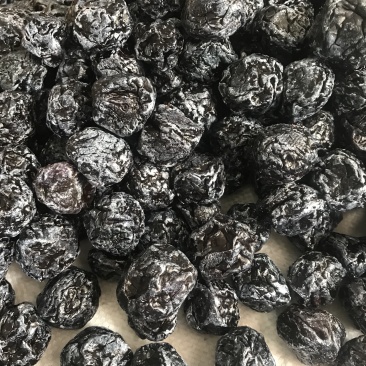 酸甜梅子蜜饯果脯厂家直销量多价优