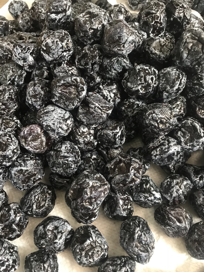 酸甜梅子蜜饯果脯厂家直销量多价优
