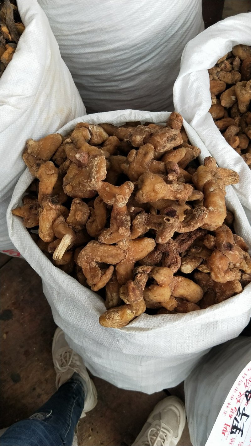 黄精甜大个子可以煲汤，泡茶渴