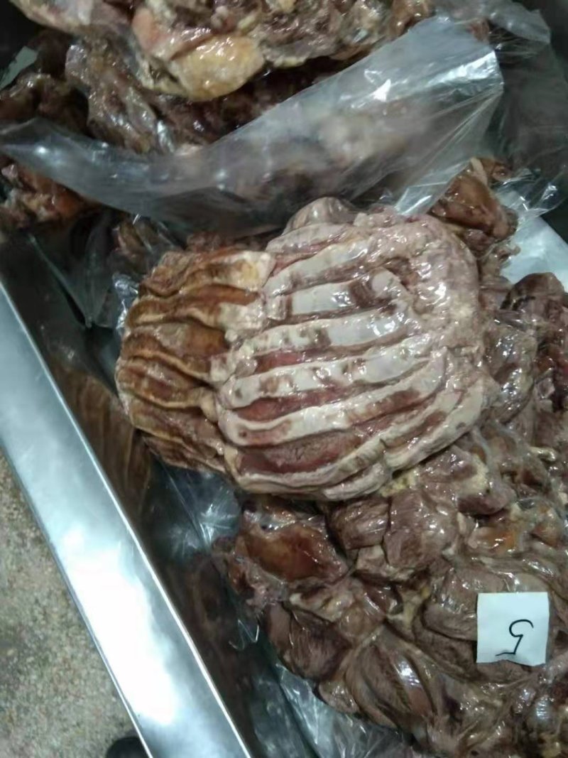 杜蒙荣辉精修去油大块熟牛肋条肉