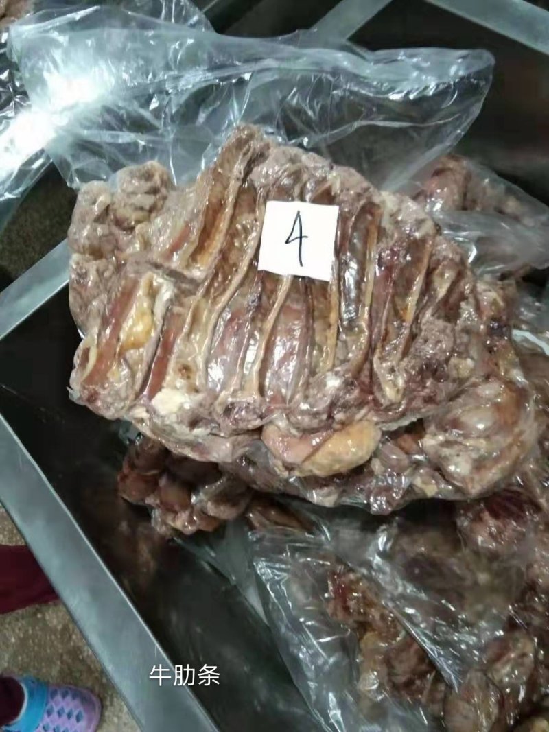 杜蒙荣辉精修去油大块熟牛肋条肉