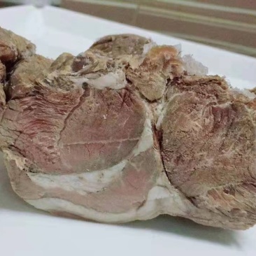 熟山羊肉蒙古进口清水煮八分熟羊肉，去骨去皮，新鲜货