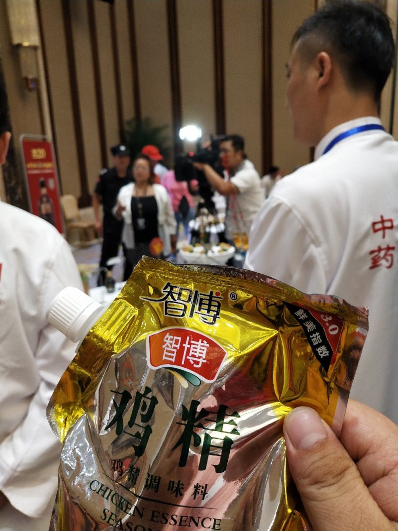 生活调味，智博鸡精！