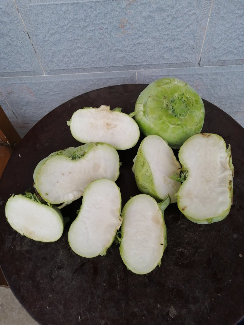 苤蓝，泰安肥城皮兰大量上市，质优价廉，货源充足