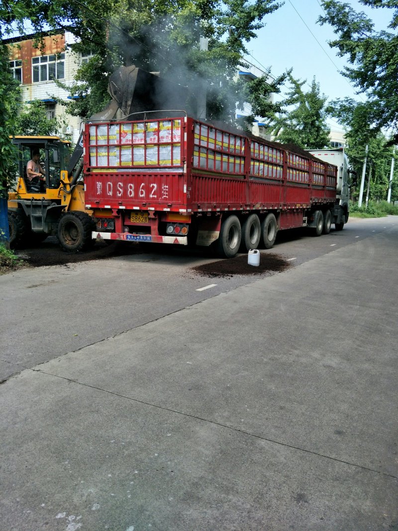 成都市西岭源酒业发酵腐熟稻壳