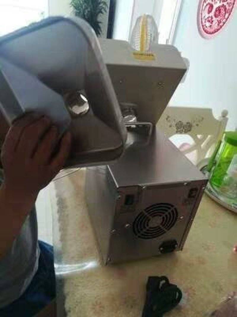 榨油机家用款榨油机家用款一件代发厂家直销