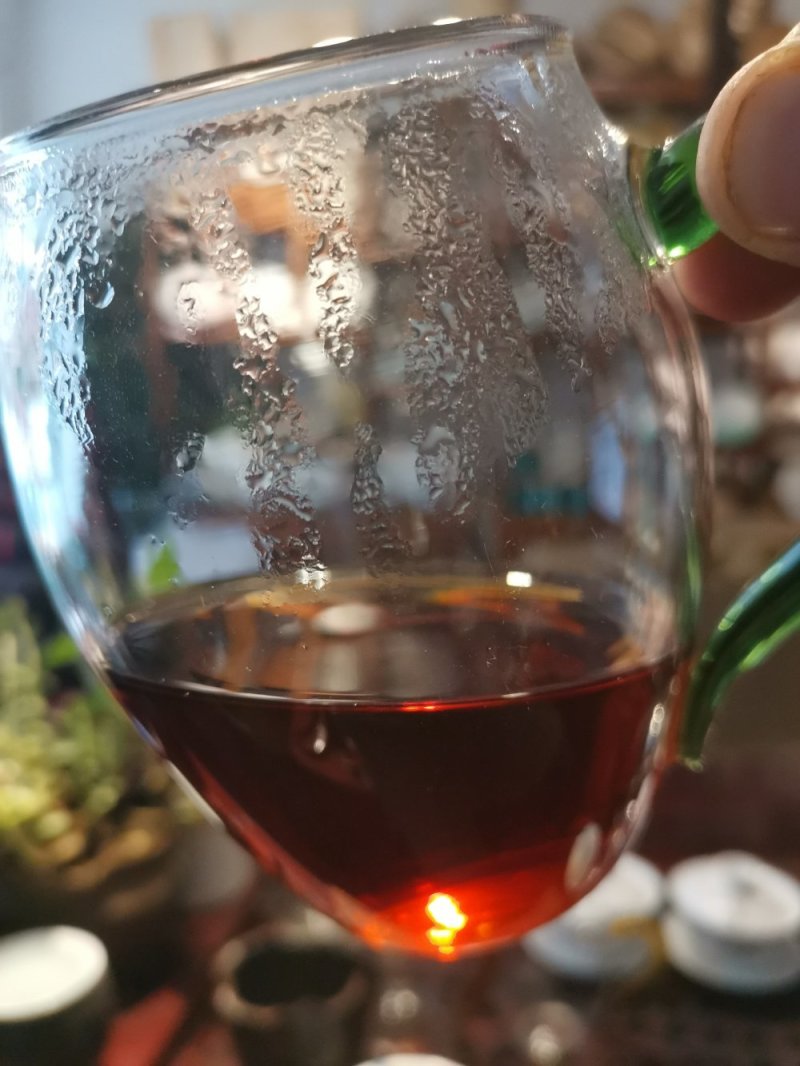 熟茶宫廷普洱古树滑润勐海味醇香