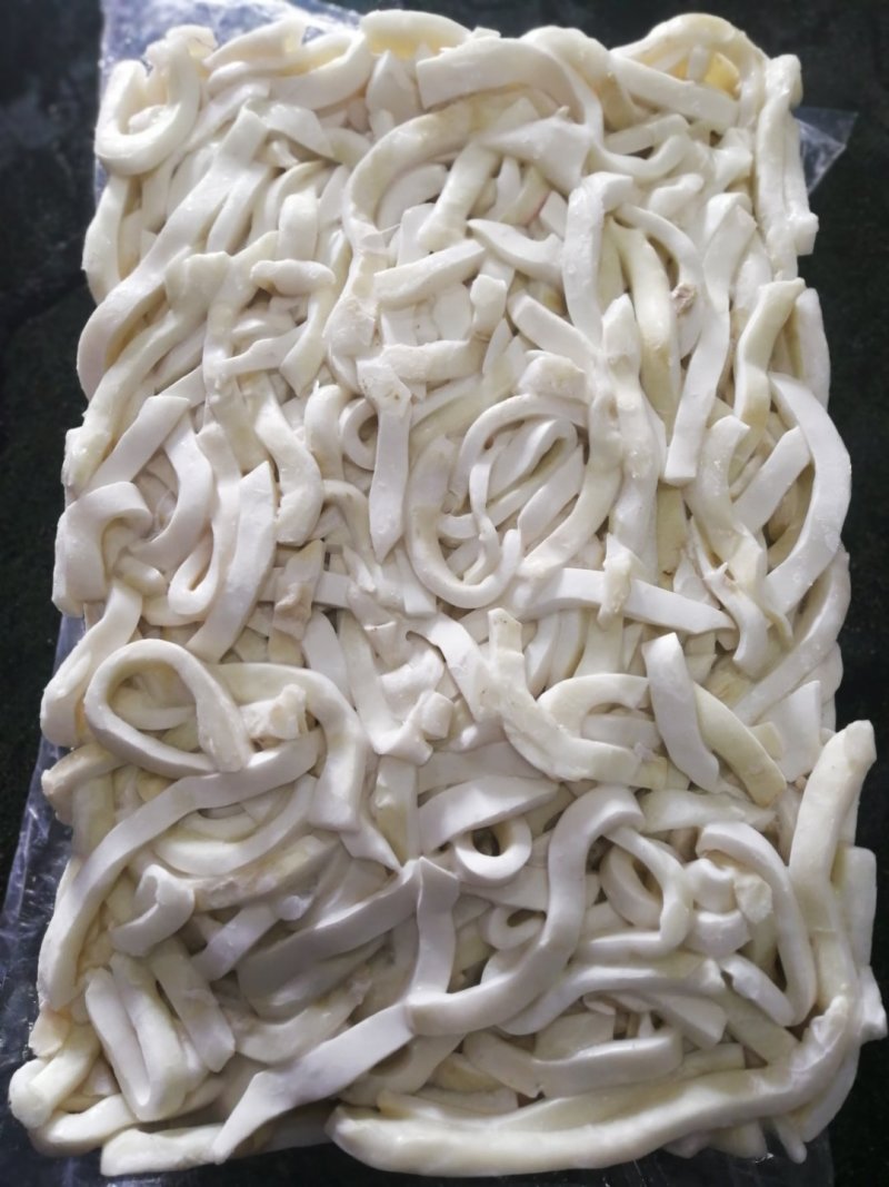 去皮鱿鱼碎肉鱿鱼条新鲜速冻去皮鱿鱼条鱿鱼边角料