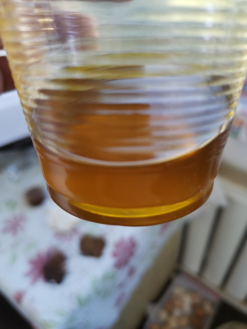 新疆油菜油色黄亮香味儿好亮油38-40水分8左右