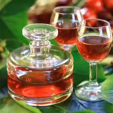 果酒，纯酿花果酒颜色自然的，没有任何色素