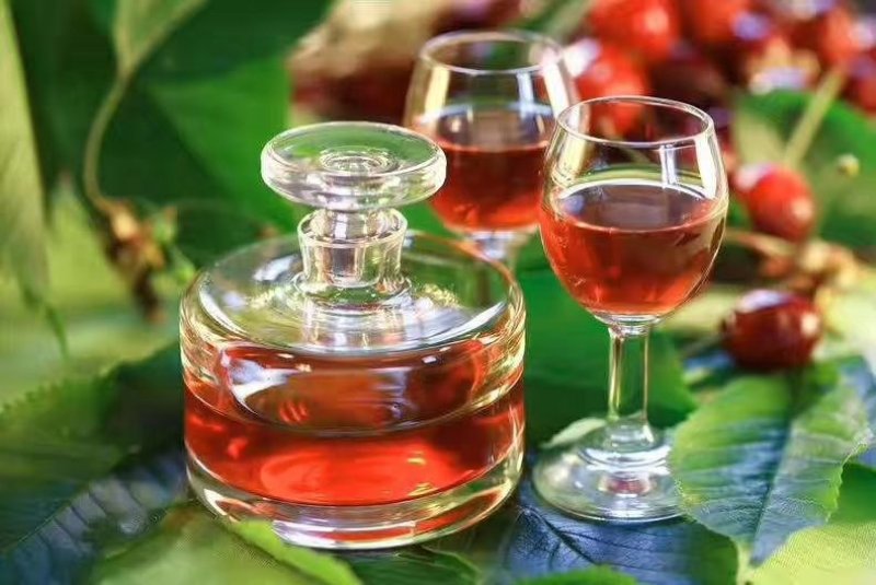 果酒，纯酿花果酒颜色自然的，没有任何色素