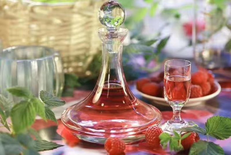 果酒，纯酿花果酒颜色自然的，没有任何色素