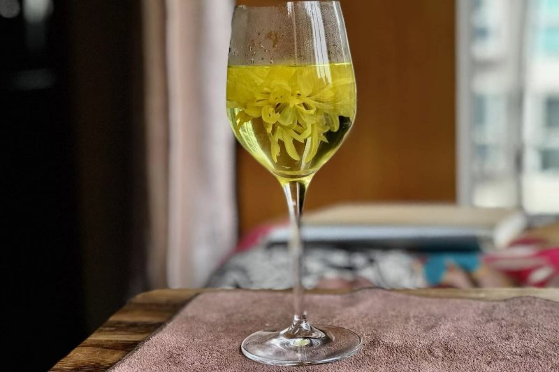 优质菊花茶，一杯一朵。大量上市中，可批发