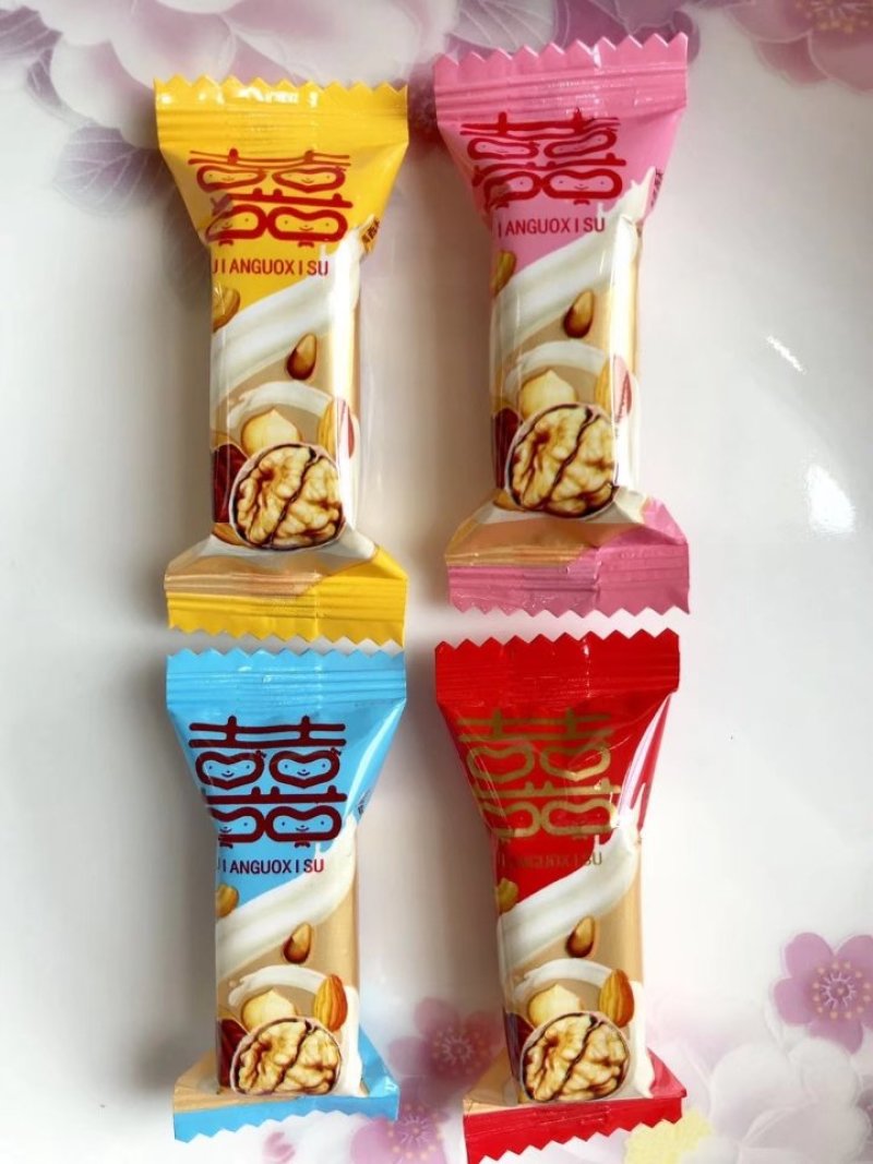 酥糖软糖奶糖水果糖巧克力糖口味多多