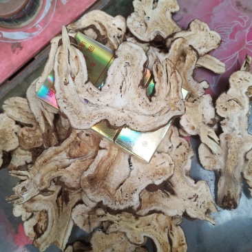 产地直销，无硫白术片炒白术，各种规格，量大从优，欢迎新老