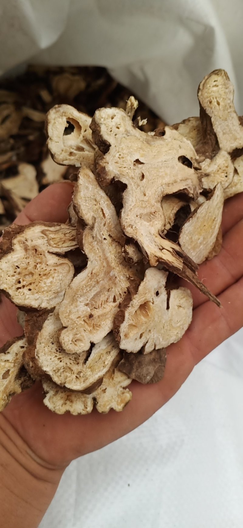 产地直销，无硫白术片炒白术，各种规格，量大从优，欢迎新老