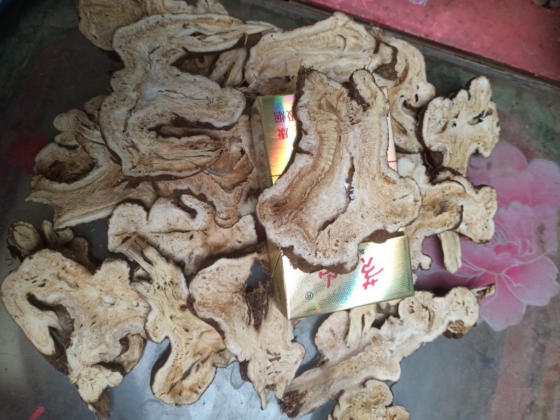 产地直销，无硫白术片炒白术，各种规格，量大从优，欢迎新老