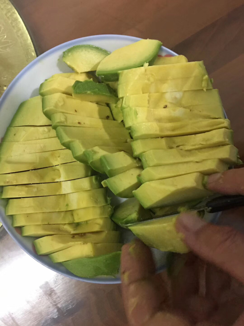 长期出售：哈斯牛油果，精品货源，批发零售，量大从优！
