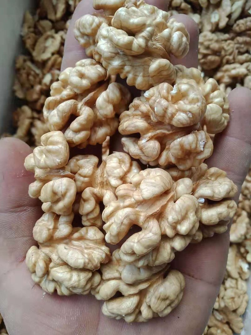 包邮，今年新上市核桃仁新品精品，量大优惠，原色，原味