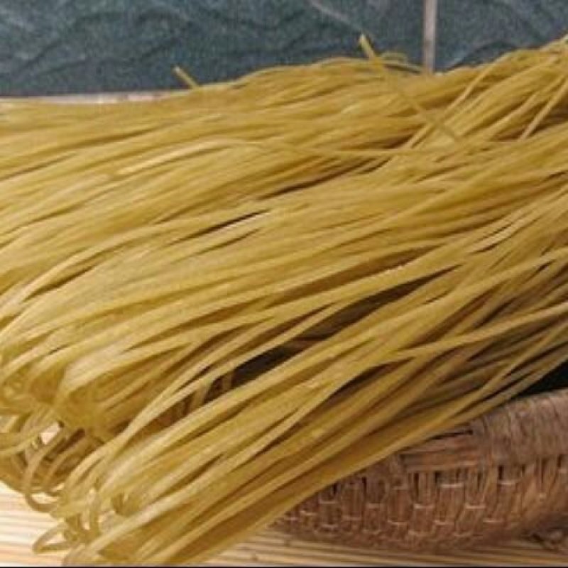 酸辣粉老百姓粉条好吃不腻，无天加剂口感好，有嚼劲