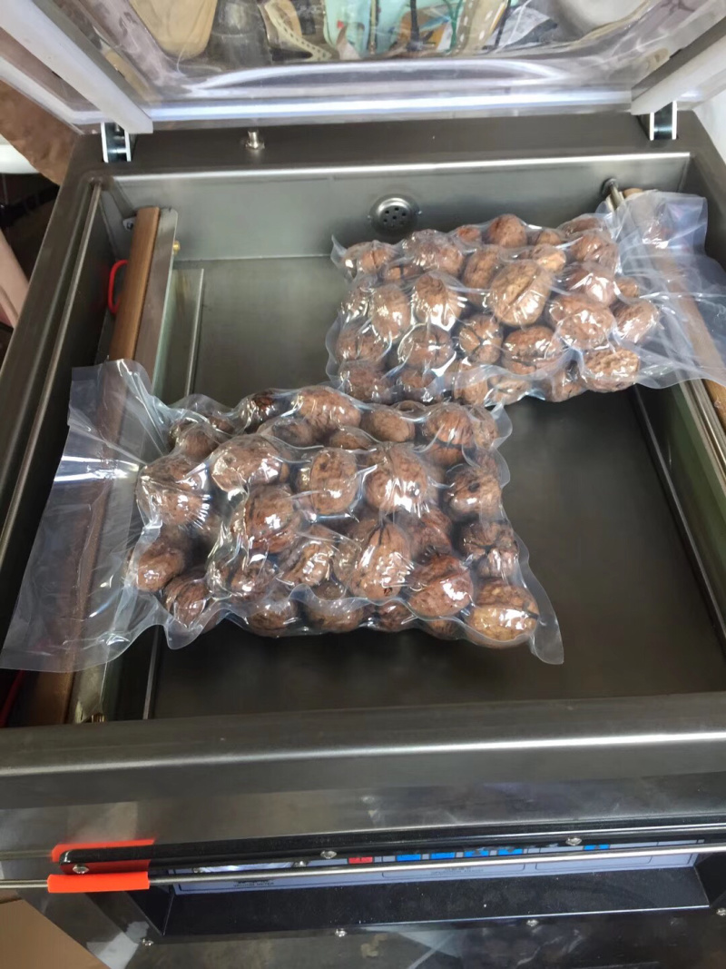 云南大理新鲜核桃冷库现货