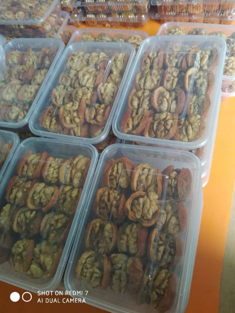 新疆维吾尔自治区的和田地区皮山县巴什兰干乡的杏干