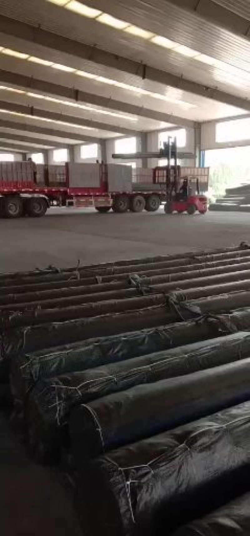 真正的厂家直销，大量供应土工布，土工膜，防水毯，排水网等