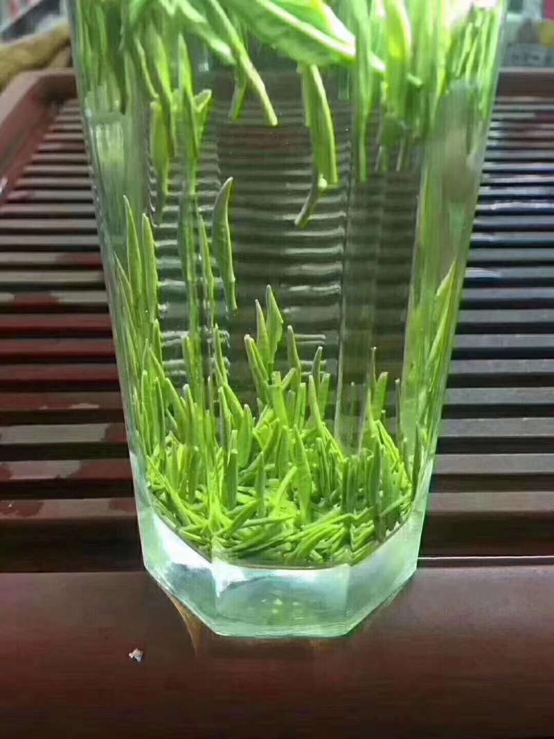 竹叶青，生活有追求，饮茶有讲究。