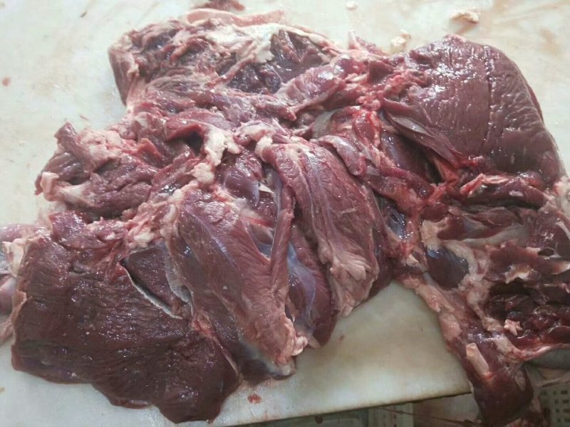去骨后腿羊肉，炖锅炒菜都合适。。。