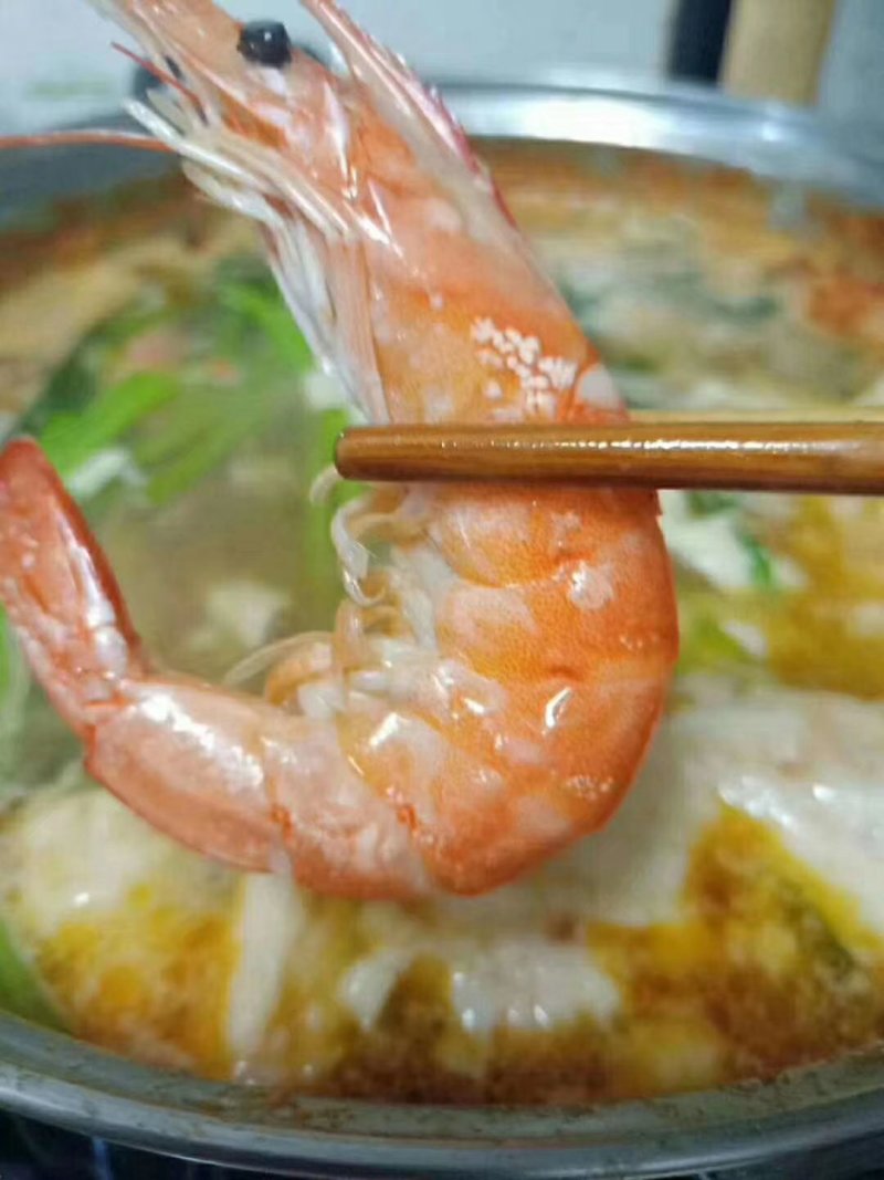 南美厄瓜多尔虾个头均匀，皮薄肉厚，多个规格