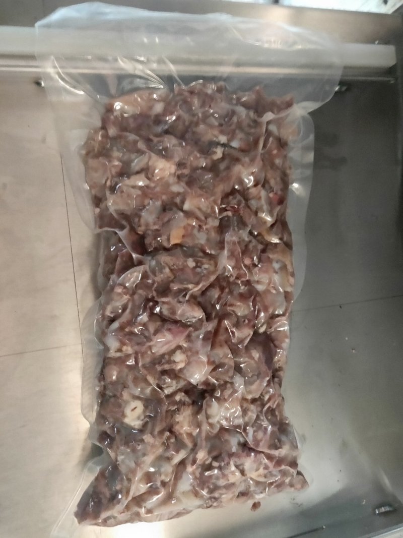 熟剔骨肉，刮骨肉。开袋即食，