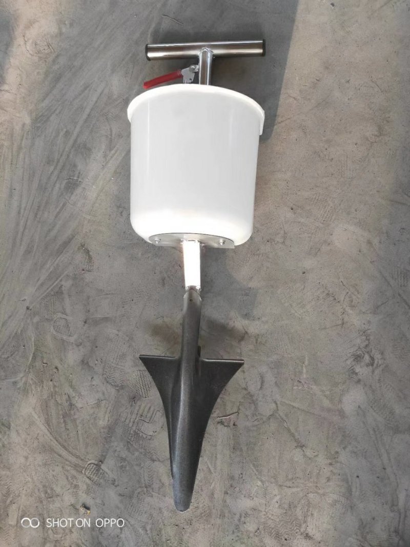新型钢锹施肥器果树深度追肥器硬地追肥施肥器