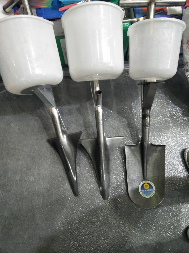 新型钢锹施肥器果树深度追肥器硬地追肥施肥器