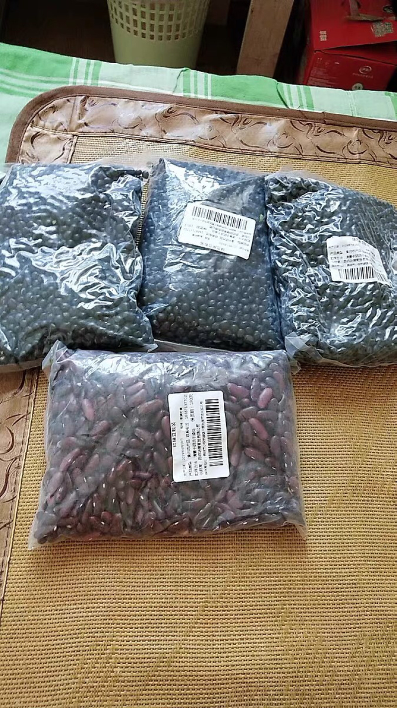 黑豆乌豆枝仔豆黑大豆每十斤四元邮费
