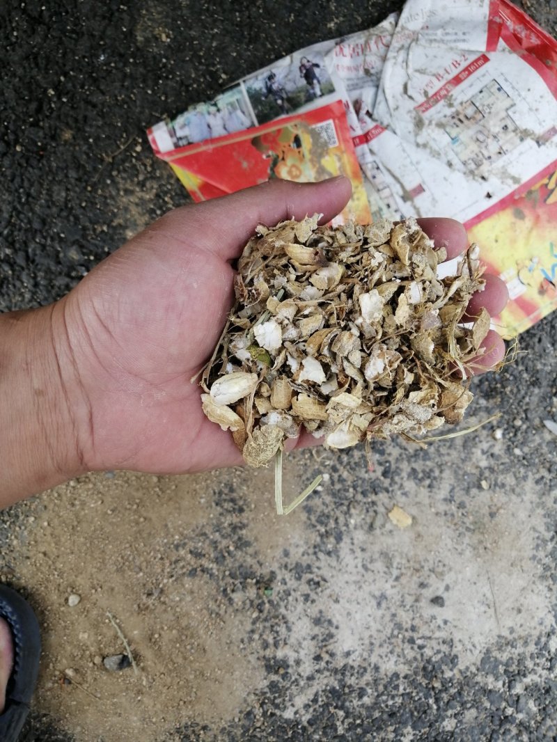 花生壳糠花生壳粉3毫米至5毫米，除尘不除尘的都有