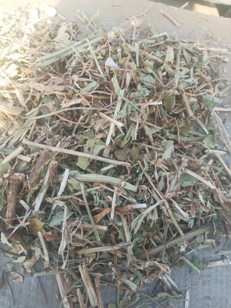 常年加工花生秧牛羊草料