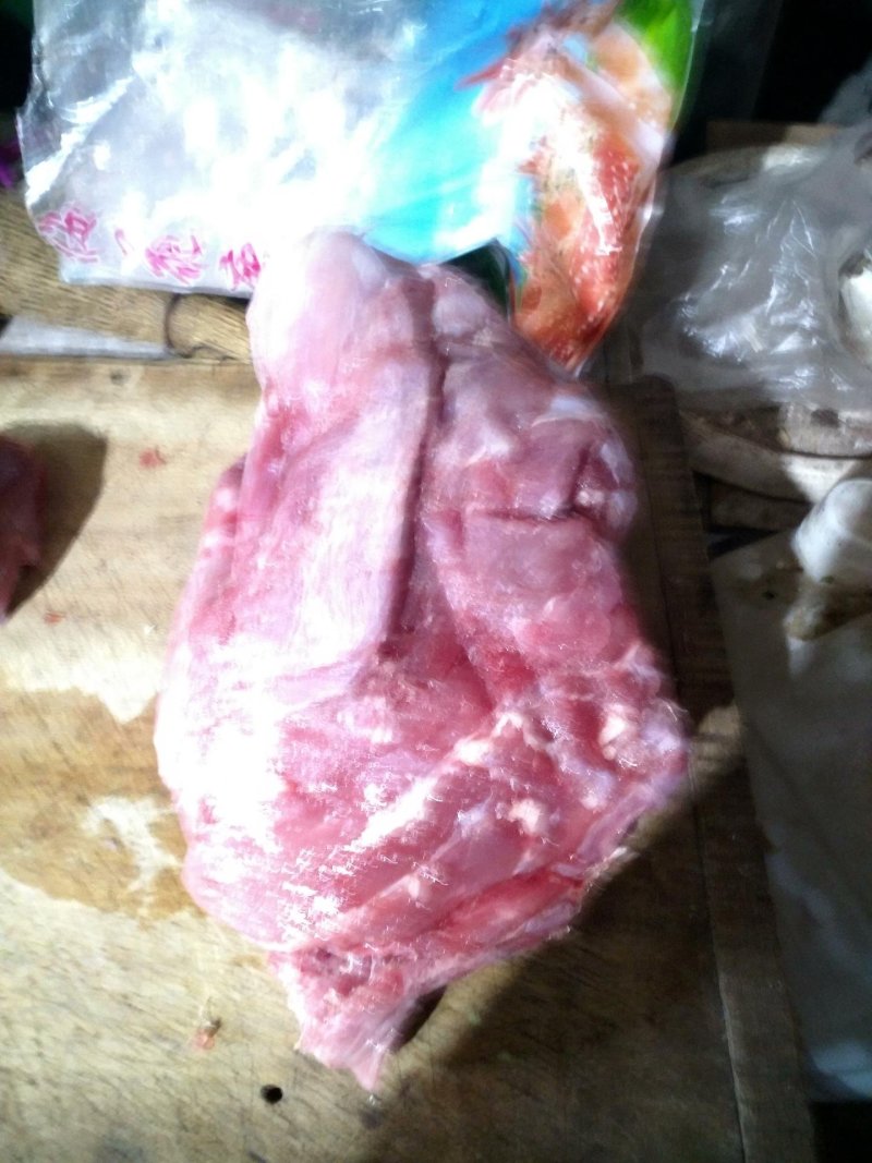 养殖新鲜鹿肉，直接可以下单包邮，随时可以下单鹿场直发