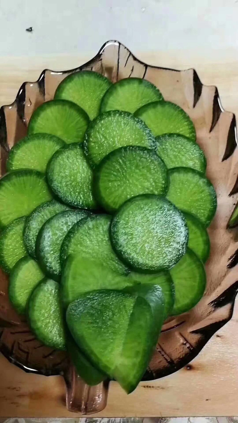 水果萝卜青萝卜质量保证人工免费大量供应现拔！