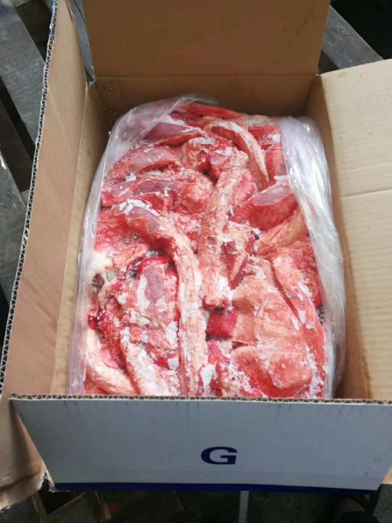内蒙古草原领头羊羊心肺，羊副，心肺连体，颜色新鲜