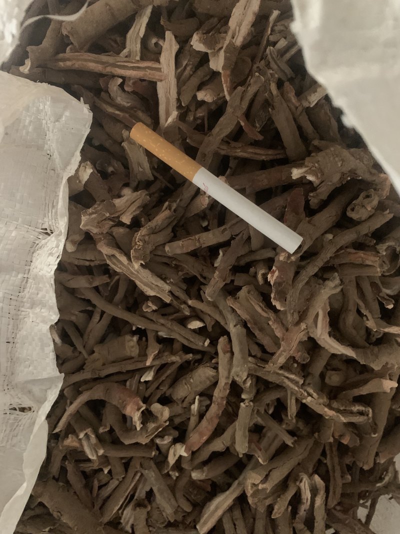 牡丹皮，货好量大，达到国家标准，制药厂投料
