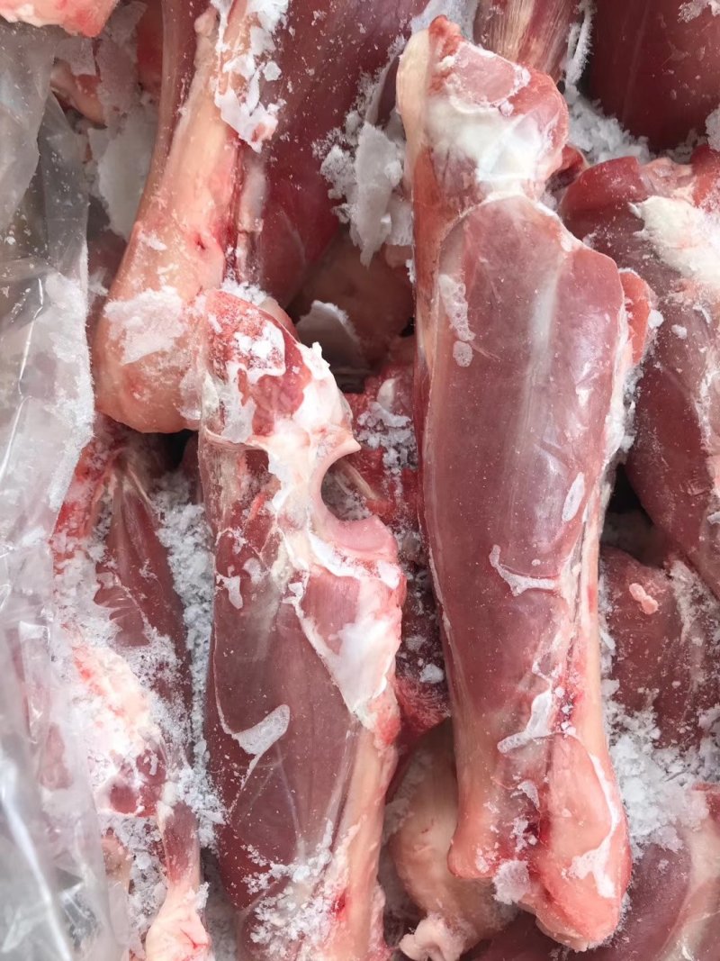 锡盟羔羊前腱子，烧烤，中餐都不错