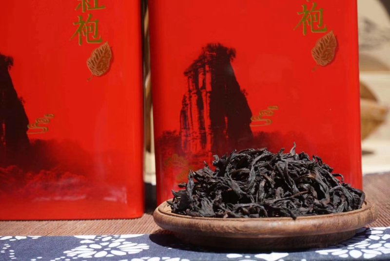 武夷岩茶浓香高山好茶铁罐装搭配手提袋