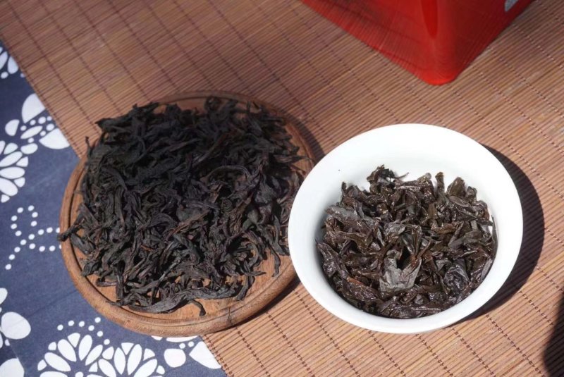 武夷岩茶浓香高山好茶铁罐装搭配手提袋