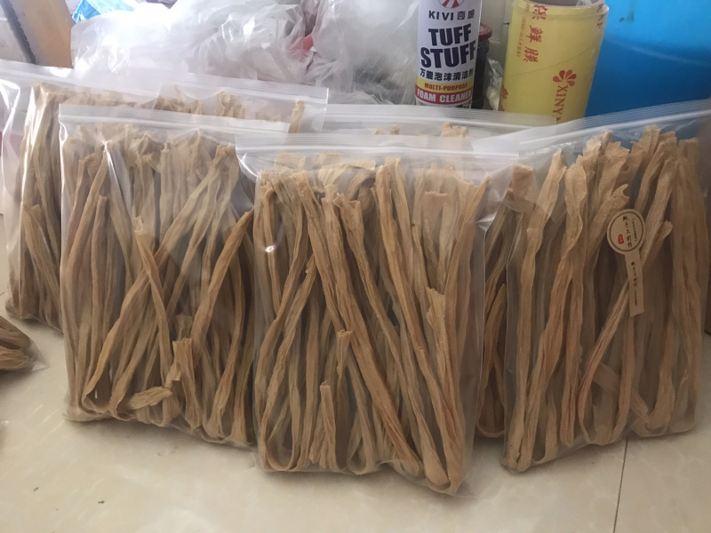 云南石屏俏花腰腐竹
