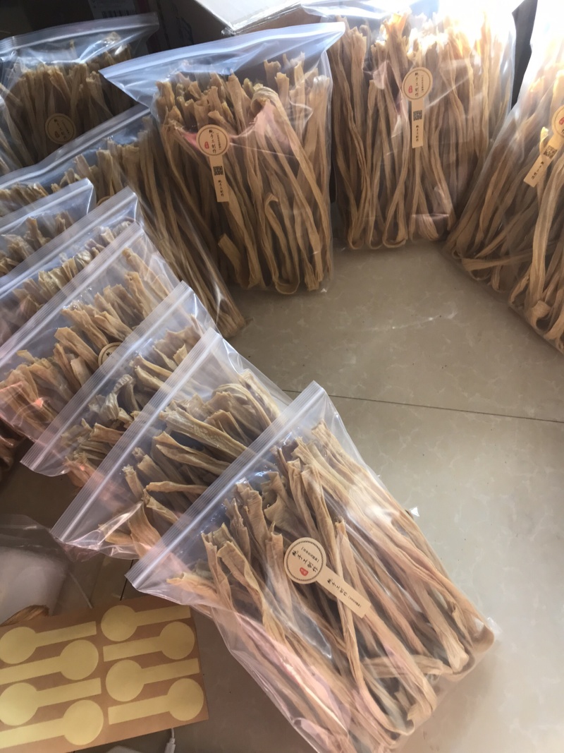 云南石屏俏花腰腐竹