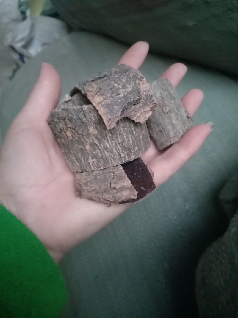 杜仲皮厚的薄的炒的多种规格一手货源保证质量